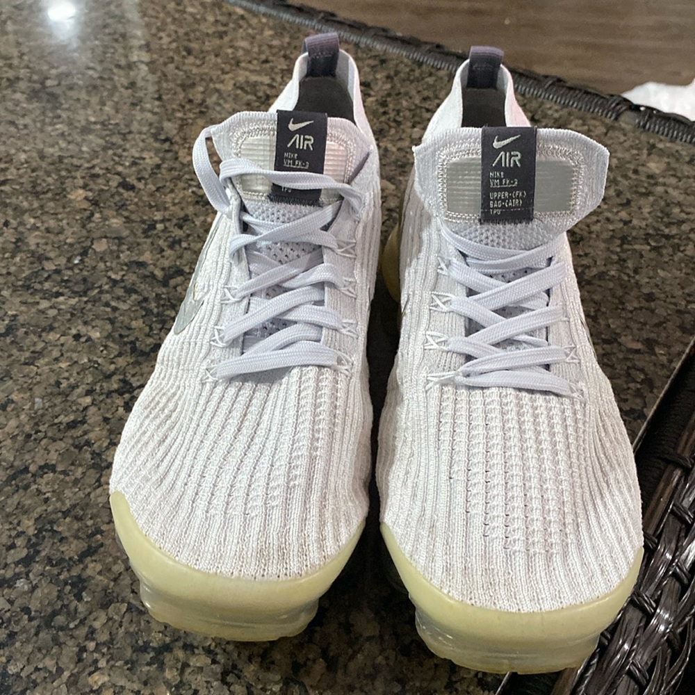 Nike shoes/ Nike air vapormax fly knit 3 pure platinum